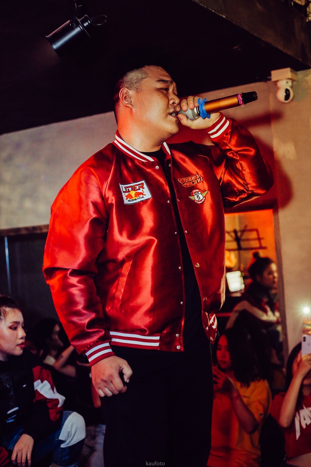 Bé bự một tạ mốt Yuno Bigboi gây sốt ở Rap Việt bày tỏ đã từng nản lòng với Rap, tiết lộ kỳ phùng địch thủ - Ảnh 2. Bé bự một tạ mốt Yuno Bigboi gây sốt ở Rap Việt bày tỏ đã từng nản lòng với Rap, tiết lộ kỳ phùng địch thủ - Ảnh 2.