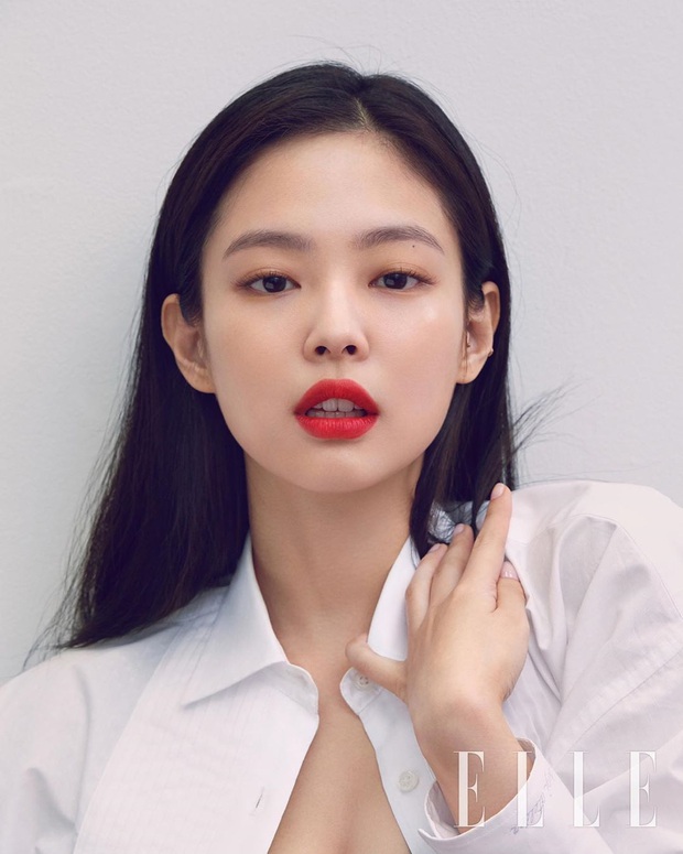 Hiếm có ai lên tạp chí như Jennie (BLACKPINK): Dám zoom siêu cận, lộ nếp nhăn vì PTS sương sương nhưng độ sát thương quá cao - Ảnh 8.