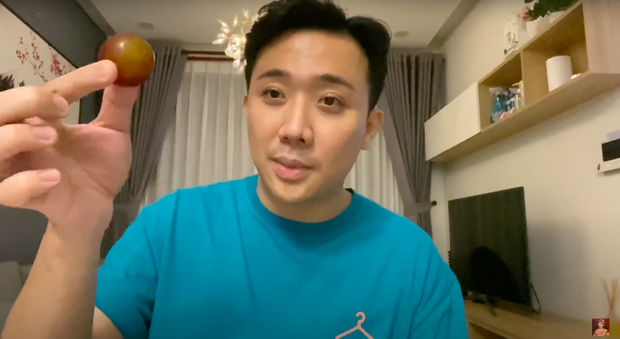 Thấy Trần Thành kêu chùm nho 11 triệu quá đắt không dám mua, Quỳnh Trần JP liền có lời rủ rê khiến dân tình thích thú - Ảnh 2.