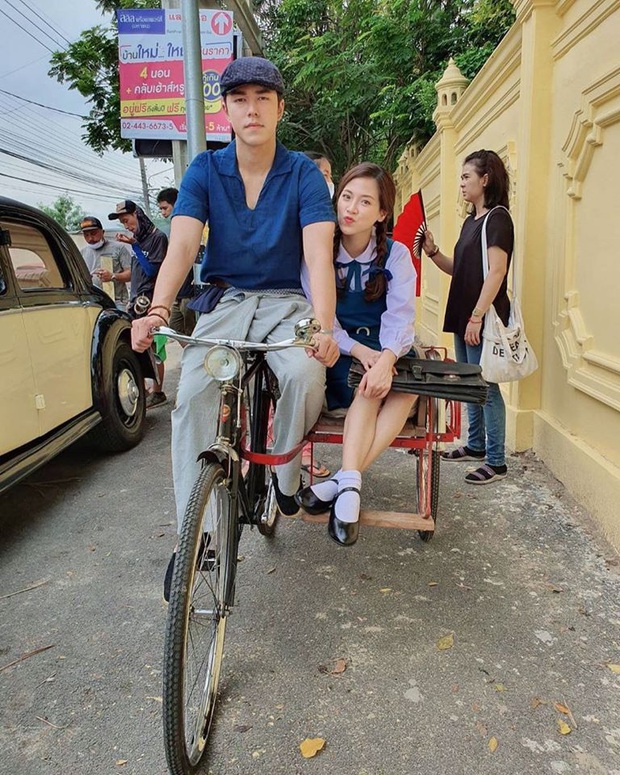 Hậu trường siêu tình tứ của Baifern Pimchanok và bạn thân quốc dân, lần này Nine lại dính kiếp friend zone rồi! - Ảnh 8.