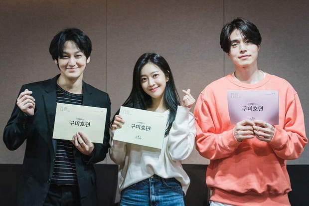 Anh em hồ ly Kim Bum - Lee Dong Wook khoe ảnh đẹp ma mị, chị em thi nhau đòi bắt em đi! - Ảnh 7.