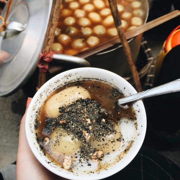 Hà Nội tháng 8 đổ mưa, còn chị em đã đổ những món ăn vặt hợp mùa thu mát lạnh này chưa? - Ảnh 11.