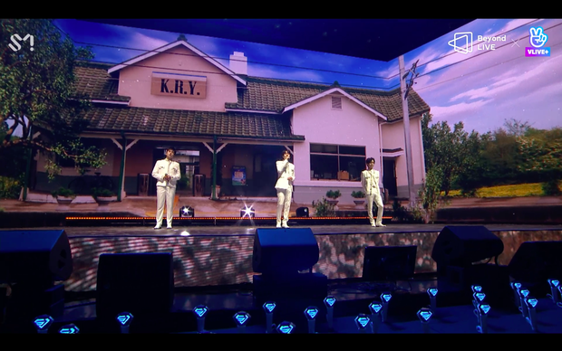 Super Junior-K.R.Y. nói tiếng Việt cực trôi chảy, hát live loạt ca khúc ballad cực đỉnh trong buổi concert đầu tiên sau 5 năm - Ảnh 10.