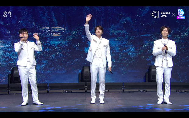 Super Junior-K.R.Y. nói tiếng Việt cực trôi chảy, hát live loạt ca khúc ballad cực đỉnh trong buổi concert đầu tiên sau 5 năm - Ảnh 14.