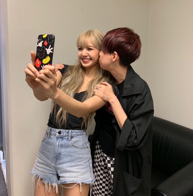 Giáo viên cũ hé lộ con người thật của Lisa trước khi debut và cả lý do em út BLACKPINK không thể hẹn hò BamBam (GOT7) - Ảnh 9.