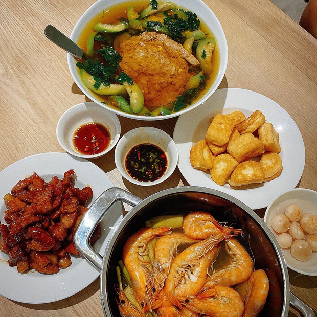 Lướt Facebook Bích Phương cứ 10 tấm ảnh là có một mâm cơm, chồng chưa có nhưng tự khai mình cô vợ đảm luôn? - Ảnh 10.