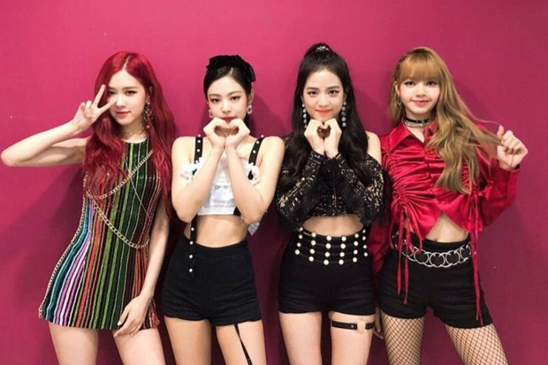 Mặt nhỏ nổi tiếng Kbiz, Jennie (BLACKPINK) lại bị Cardi B chặt đẹp trong sự kiện quốc tế, đến Knet cũng phải trầm trồ - Ảnh 6.