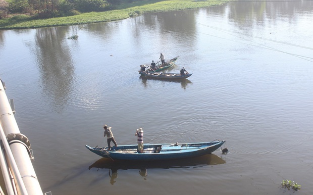 Giận mẹ, thanh niên 19 tuổi nhảy cầu tự tử - Ảnh 2.