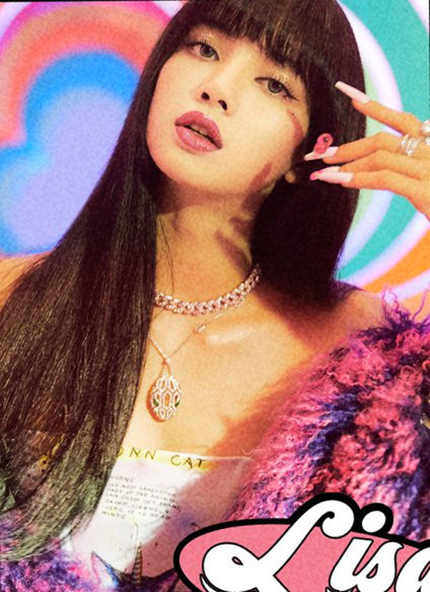 YG tiếp tục xả ảnh BLACKPINK trước ngày xung trận cùng Selena Gomez: Lisa đổi đến bộ tóc thứ 3, tính lừa fan giống Jennie hay gì? - Ảnh 3.