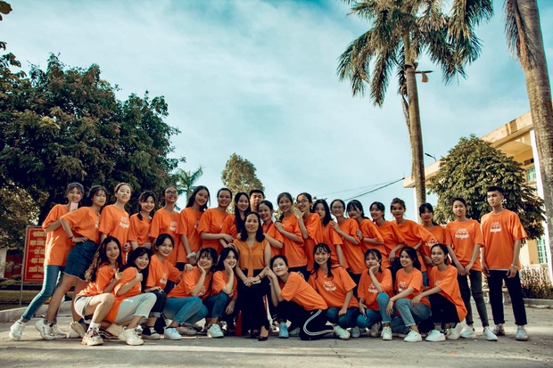 Nữ sinh đạt 10 điểm Văn tốt nghiệp THPT: Tổng kết 9,9, đi học chưa bao giờ điểm dưới 9,5 - Ảnh 5.