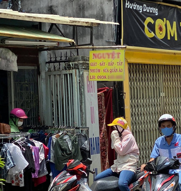 Người trực tiếp kéo chiếc vali chứa thi thể bé sơ sinh ở Sài Gòn: “Vali được buộc chặt bằng kẽm, lúc đầu tưởng bên trong là quần áo” - Ảnh 1.