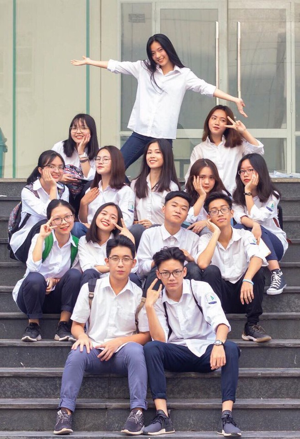 Xuất hiện nữ sinh cực phẩm là Thủ khoa khối D toàn quốc: Toán 10, Anh 10, Văn 9 - Ảnh 3.
