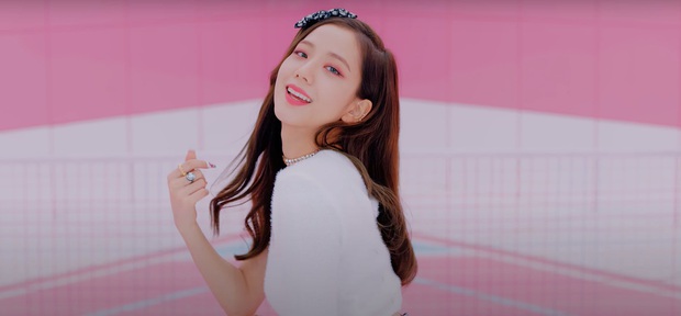 Cả một bữa tiệc visual xinh tươi trong Ice Cream, nhưng Jisoo (BLACKPINK) mới là người leo trending cao nhất vì... vô hình trong MV! - Ảnh 6.