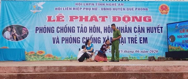 Nữ sinh 16 tuổi mang bầu, thẫn thờ ngồi bậc cửa nghĩ đến ngày khai giảng - Ảnh 1. Nữ sinh 16 tuổi mang bầu, thẫn thờ ngồi bậc cửa nghĩ đến ngày khai giảng - Ảnh 1.