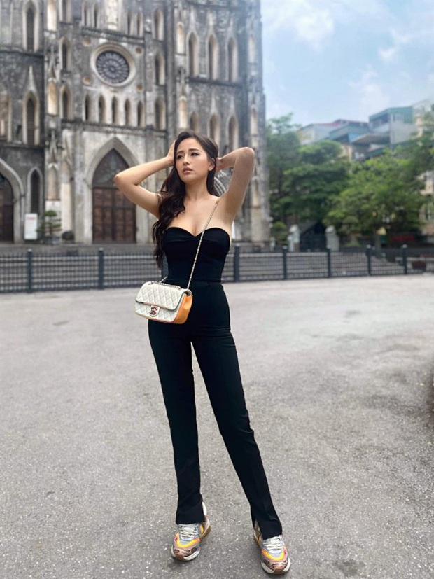 Chân dài dáng chuẩn như Mai Phương Thúy, Tiểu Vy cũng có ngày tự dìm dáng vì lười đóng thùng - Ảnh 11. Chân dài dáng chuẩn như Mai Phương Thúy, Tiểu Vy cũng có ngày tự dìm dáng vì lười đóng thùng - Ảnh 11.