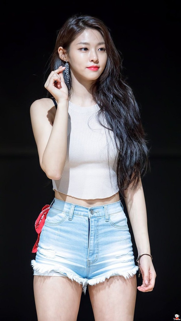 Tranh cãi BXH 55 sao nữ có gương mặt đẹp nhất châu Á: BLACKPINK, Nhiệt Ba thấp bất ngờ, top 5 đều quá khó hiểu - Ảnh 29. Tranh cãi BXH 55 sao nữ có gương mặt đẹp nhất châu Á: BLACKPINK, Nhiệt Ba thấp bất ngờ, top 5 đều quá khó hiểu - Ảnh 29.