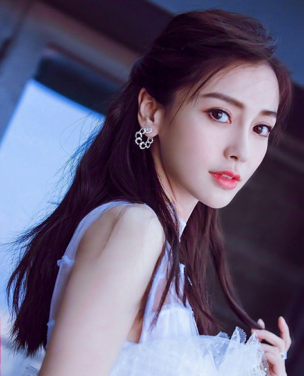 Tranh cãi BXH 55 sao nữ có gương mặt đẹp nhất châu Á: BLACKPINK, Nhiệt Ba thấp bất ngờ, top 5 đều quá khó hiểu - Ảnh 22. Tranh cãi BXH 55 sao nữ có gương mặt đẹp nhất châu Á: BLACKPINK, Nhiệt Ba thấp bất ngờ, top 5 đều quá khó hiểu - Ảnh 22.