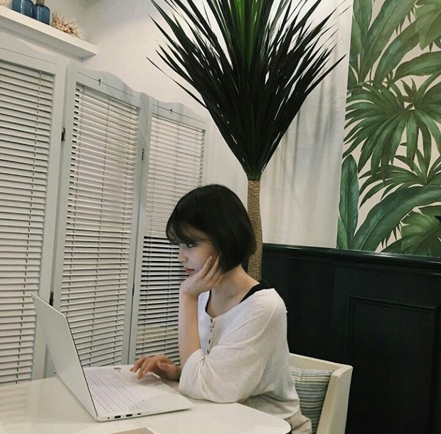 Đi làm thêm 1 tháng muộn 17 ngày nên bị trừ hết lương, dân mạng tranh cãi lỗi tại nhân viên vô ý thức hay chủ quán khắt khe - Ảnh 2. Đi làm thêm 1 tháng muộn 17 ngày nên bị trừ hết lương, dân mạng tranh cãi lỗi tại nhân viên vô ý thức hay chủ quán khắt khe - Ảnh 2.