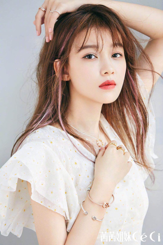 Tranh cãi BXH 55 sao nữ có gương mặt đẹp nhất châu Á: BLACKPINK, Nhiệt Ba thấp bất ngờ, top 5 đều quá khó hiểu - Ảnh 30. Tranh cãi BXH 55 sao nữ có gương mặt đẹp nhất châu Á: BLACKPINK, Nhiệt Ba thấp bất ngờ, top 5 đều quá khó hiểu - Ảnh 30.