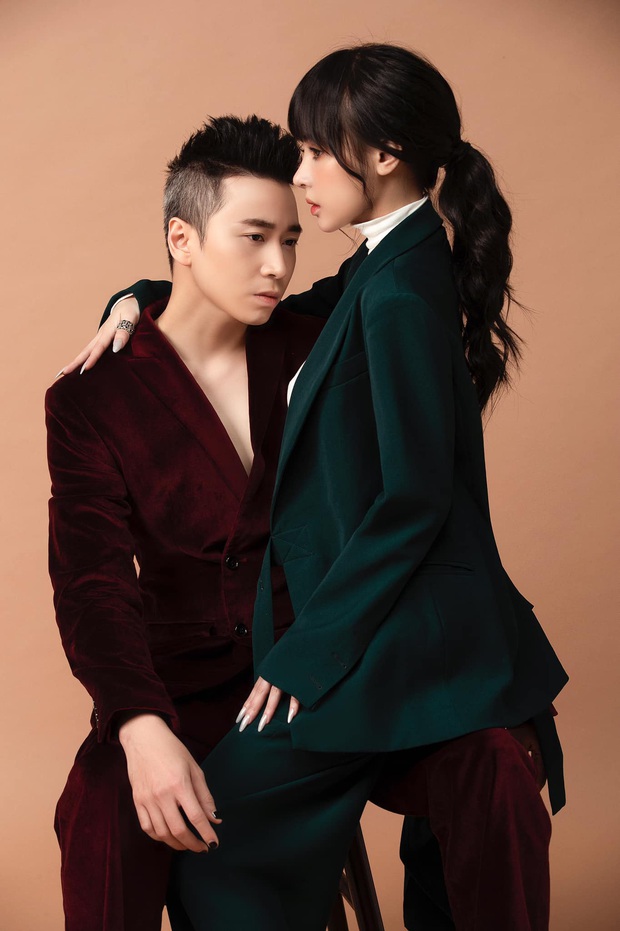 Bella nổi giận khi phát hiện bạn trai bỏ nguyên con tôm vào túi trang điểm: Karik dạo này to gan thật! - Ảnh 3. Bella nổi giận khi phát hiện bạn trai bỏ nguyên con tôm vào túi trang điểm: Karik dạo này to gan thật! - Ảnh 3.