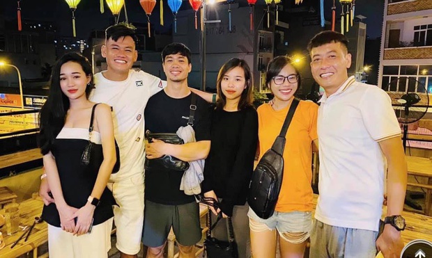 Những lần lộ nhan sắc hiếm hoi của bà xã Công Phượng: Tuyệt đối dịu dàng trong mọi khung hình - Ảnh 1. Những lần lộ nhan sắc hiếm hoi của bà xã Công Phượng: Tuyệt đối dịu dàng trong mọi khung hình - Ảnh 1.