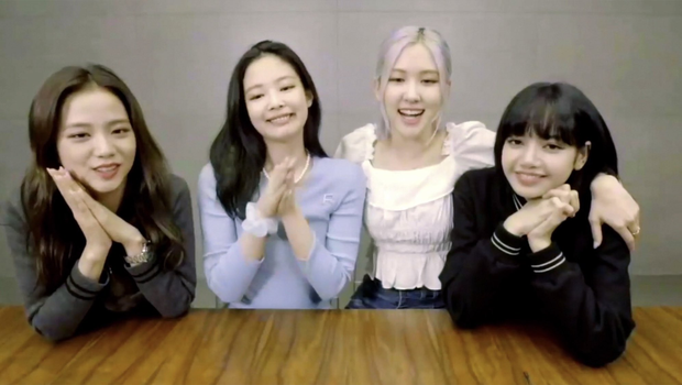 Giữa lúc nội bộ fan đang lục đục, BLACKPINK thẳng thắn nói về bí quyết giúp nhóm thành công như hiện tại khiến ai nấy cũng ấm lòng - Ảnh 3. Giữa lúc nội bộ fan đang lục đục, BLACKPINK thẳng thắn nói về bí quyết giúp nhóm thành công như hiện tại khiến ai nấy cũng ấm lòng - Ảnh 3.