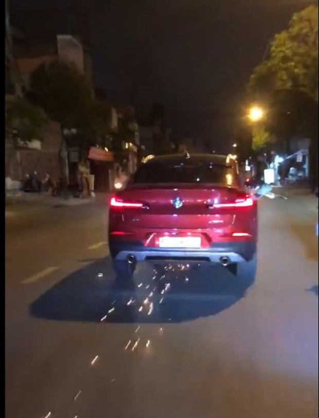Nữ tài xế lái BMW gây tai nạn rồi bỏ chạy: Nhậu từ trưa đến tối, vẫn tự cầm lái - Ảnh 2. Nữ tài xế lái BMW gây tai nạn rồi bỏ chạy: Nhậu từ trưa đến tối, vẫn tự cầm lái - Ảnh 2.