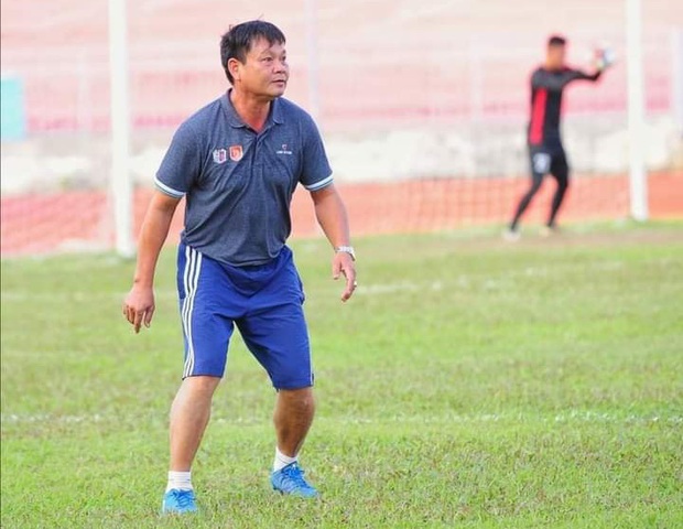 Cựu trọng tài FIFA Việt Nam đột ngột qua đời sau trận đá bóng - Ảnh 1. Cựu trọng tài FIFA Việt Nam đột ngột qua đời sau trận đá bóng - Ảnh 1.