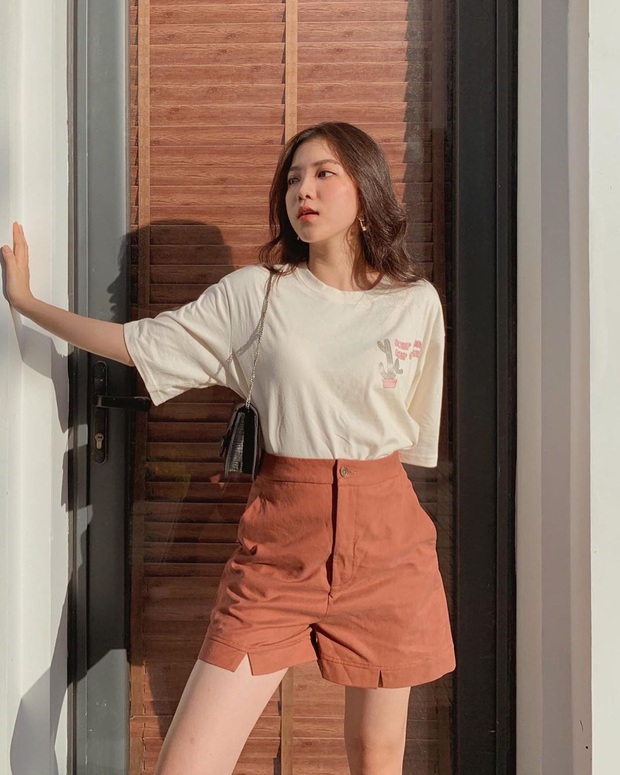 8 cách diện áo phông xinh xẻo từ các mỹ nhân Hoa - Hàn kèm chỗ mua ngon nghẻ để bạn sắm sửa cho mùa tựu trường  - Ảnh 15.