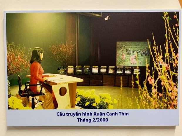 BTV/MC Thu Uyên khoe ảnh dẫn thời sự cách đây 20 năm, so với hiện tại không già đi chút nào - Ảnh 3. BTV/MC Thu Uyên khoe ảnh dẫn thời sự cách đây 20 năm, so với hiện tại không già đi chút nào - Ảnh 3.