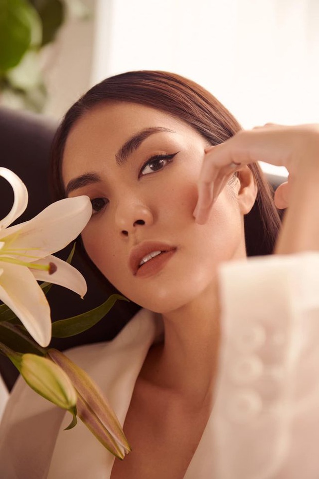 Hà Tăng đẹp nức nở trong bộ ảnh mới: Từ thần thái đến ánh mắt đều hút hồn, nhìn ảnh cận mặt lại càng mê đắm! - Ảnh 2. Hà Tăng đẹp nức nở trong bộ ảnh mới: Từ thần thái đến ánh mắt đều hút hồn, nhìn ảnh cận mặt lại càng mê đắm! - Ảnh 2.
