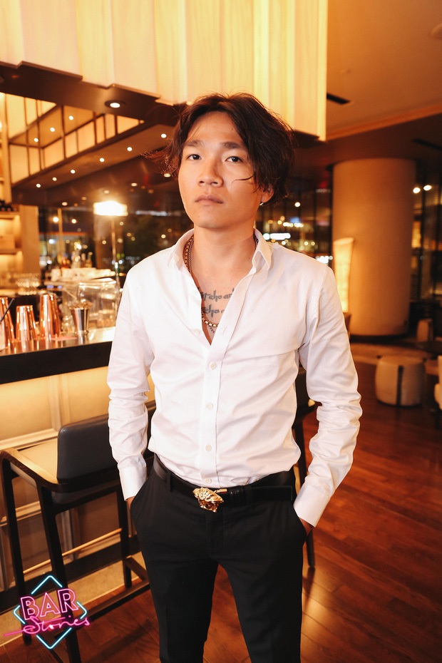 Có một Wowy tóc dài lãng tử, từng bị đuổi khỏi hàng ghế dành cho celeb khi đi họp báo! - Ảnh 2. Có một Wowy tóc dài lãng tử, từng bị đuổi khỏi hàng ghế dành cho celeb khi đi họp báo! - Ảnh 2.