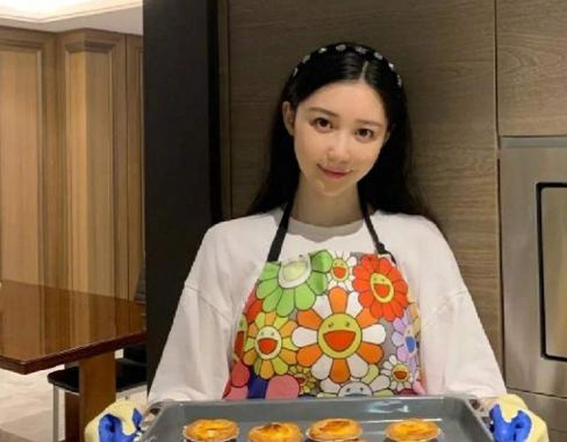 Vỡ mộng cuộc sống của dàn mỹ nhân ở lò luyện lấy đại gia xứ Trung: Được dạy coi chồng như ông chủ, quy trình đầy tủi nhục - Ảnh 6. Vỡ mộng cuộc sống của dàn mỹ nhân ở lò luyện lấy đại gia xứ Trung: Được dạy coi chồng như ông chủ, quy trình đầy tủi nhục - Ảnh 6.