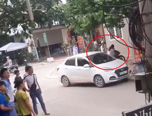 Người phụ nữ đi đánh ghen lại bị chồng đánh lại dã man để bảo vệ nhân tình, mẹ già can ngăn nhưng đành bất lực - Ảnh 6. Người phụ nữ đi đánh ghen lại bị chồng đánh lại dã man để bảo vệ nhân tình, mẹ già can ngăn nhưng đành bất lực - Ảnh 6.