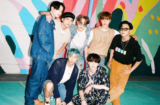 BTS thắng tuyệt đối với 4/4 giải thưởng tại VMAs, lần đầu ẵm giải quan trọng Best Pop đánh bại cả Lady Gaga và Taylor Swift - Ảnh 1.
