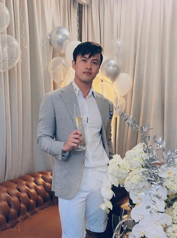 Shark Khoa bất ngờ hé lộ đang sống trong biệt thự siêu sang chảnh, bạn bè cũng phải thốt lên: Dã man! - Ảnh 1. Shark Khoa bất ngờ hé lộ đang sống trong biệt thự siêu sang chảnh, bạn bè cũng phải thốt lên: Dã man! - Ảnh 1.