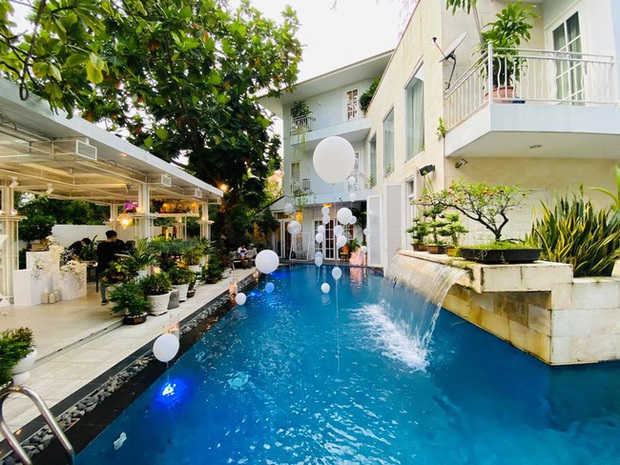 Shark Khoa bất ngờ hé lộ đang sống trong biệt thự siêu sang chảnh, bạn bè cũng phải thốt lên: Dã man! - Ảnh 2. Shark Khoa bất ngờ hé lộ đang sống trong biệt thự siêu sang chảnh, bạn bè cũng phải thốt lên: Dã man! - Ảnh 2.