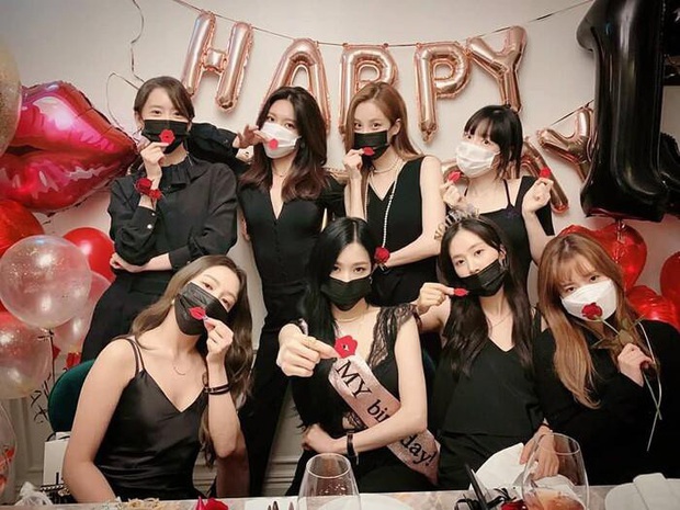 Phỏng vấn đặc biệt HYO: Thích hoạt động cùng SNSD hơn solo, ấn tượng nhất với fan Việt ở khoản... hát tiếng Hàn quá nhiệt! - Ảnh 7. Phỏng vấn đặc biệt HYO: Thích hoạt động cùng SNSD hơn solo, ấn tượng nhất với fan Việt ở khoản... hát tiếng Hàn quá nhiệt! - Ảnh 7.