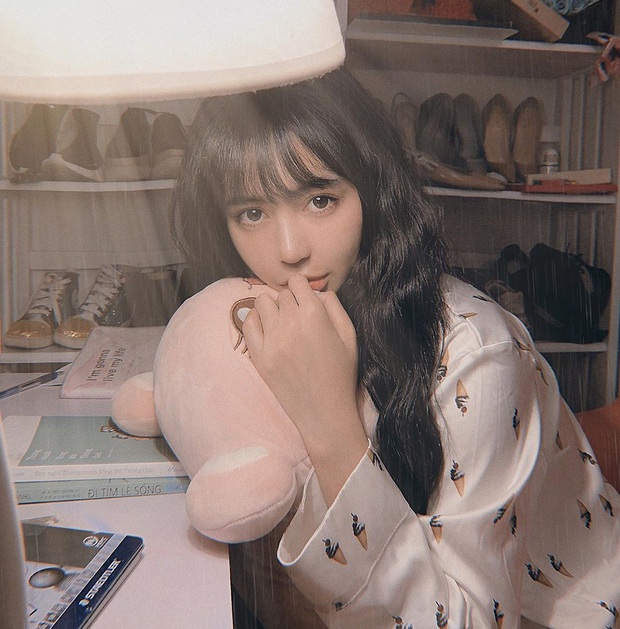Loạt gương mặt hot hit trên Instagram diện đồ bộ chụp ảnh, hàng hiệu hay giá trăm rưỡi trăm bải gì nhìn cũng cưng hết - Ảnh 15. Loạt gương mặt hot hit trên Instagram diện đồ bộ chụp ảnh, hàng hiệu hay giá trăm rưỡi trăm bải gì nhìn cũng cưng hết - Ảnh 15.