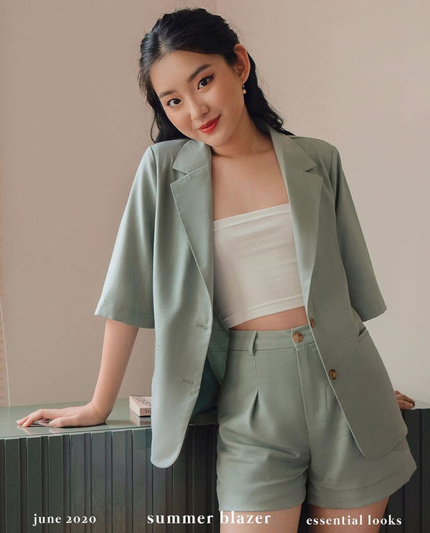 Sắp cuối hè, chị em mau sắm ngay blazer cộc tay không thì thiệt mất bao set đồ thanh lịch sang xịn level max - Ảnh 17. Sắp cuối hè, chị em mau sắm ngay blazer cộc tay không thì thiệt mất bao set đồ thanh lịch sang xịn level max - Ảnh 17.