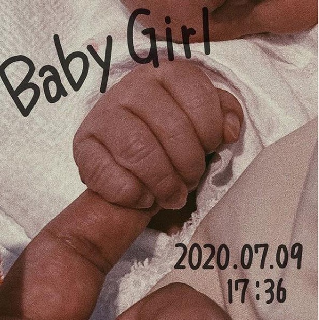Sốc: Cặp đôi tuổi teen đình đám của Nhật Bản lên chức bố mẹ ở tuổi 16 sau khi nên duyên trên show hẹn hò - Ảnh 5. Sốc: Cặp đôi tuổi teen đình đám của Nhật Bản lên chức bố mẹ ở tuổi 16 sau khi nên duyên trên show hẹn hò - Ảnh 5.