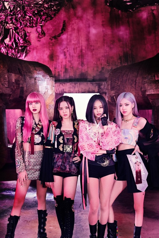 4 năm làm nên kỳ tích của cả châu Á BLACKPINK: Đằng sau bộ váy công chúa dát vàng ẩn giấu một đôi giày vải sờn rách - Ảnh 17.