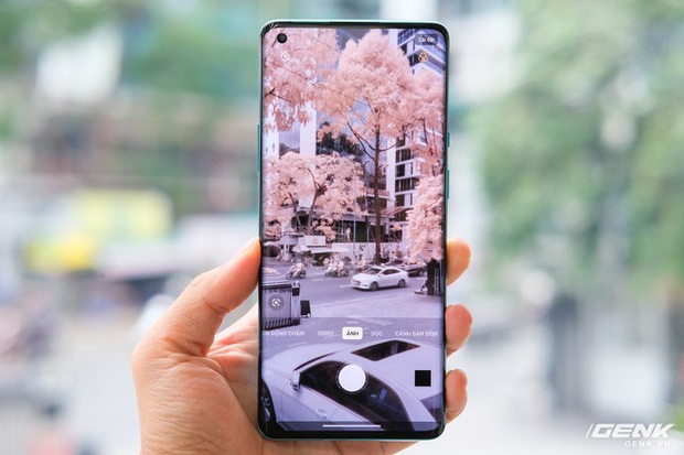 Cận cảnh OnePlus 8 Pro: Thiết kế đẹp, trang bị Snapdragon 865, màn hình 120 Hz chạy cùng độ phân giải QHD+, camera có filter Photochrom rất hay - Ảnh 11.