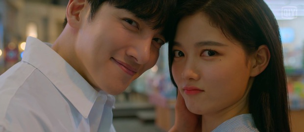 Mang tiếng phim 18+, Ji Chang Wook - Kim Yoo Jung chỉ hôn đúng 2 lần trong suốt 16 tập Backstreet Rookie - Ảnh 3. Mang tiếng phim 18+, Ji Chang Wook - Kim Yoo Jung chỉ hôn đúng 2 lần trong suốt 16 tập Backstreet Rookie - Ảnh 3.