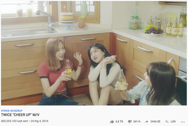 Cùng có MV cán mốc 400 triệu lượt xem trong 1 ngày nhưng TWICE mất đến 4 năm, BLACKPINK chỉ cần hơn 1 tháng - Ảnh 2. Cùng có MV cán mốc 400 triệu lượt xem trong 1 ngày nhưng TWICE mất đến 4 năm, BLACKPINK chỉ cần hơn 1 tháng - Ảnh 2.