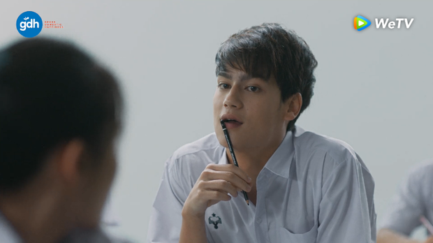Bad Genius bản truyền hình rớt đài vì cặp chính sến run người, may quá có soái ca lừa tình đỉnh khỏi bàn - Ảnh 13. Bad Genius bản truyền hình rớt đài vì cặp chính sến run người, may quá có soái ca lừa tình đỉnh khỏi bàn - Ảnh 13.