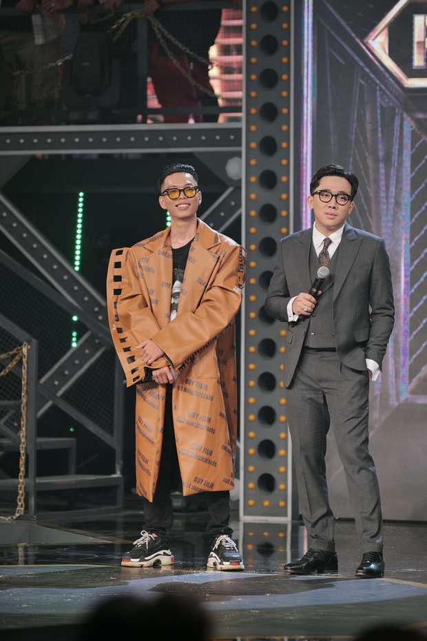 Với hơn nửa triệu lượt view, tập 2 Rap Việt là show thực tế có lượng người xem cùng lúc cao nhất Việt Nam mọi thời đại! - Ảnh 13. Với hơn nửa triệu lượt view, tập 2 Rap Việt là show thực tế có lượng người xem cùng lúc cao nhất Việt Nam mọi thời đại! - Ảnh 13.