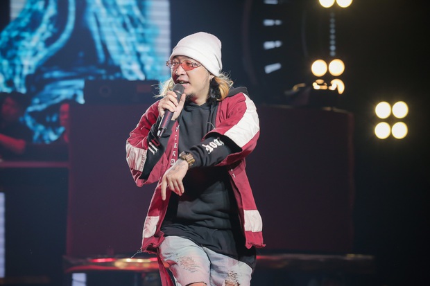 King Of Rap: Nữ rapper 17 tuổi Pháo được 4 chọn với tiết mục chơi chữ cực ngầu Sợ quá cơ - Ảnh 8. King Of Rap: Nữ rapper 17 tuổi Pháo được 4 chọn với tiết mục chơi chữ cực ngầu Sợ quá cơ - Ảnh 8.