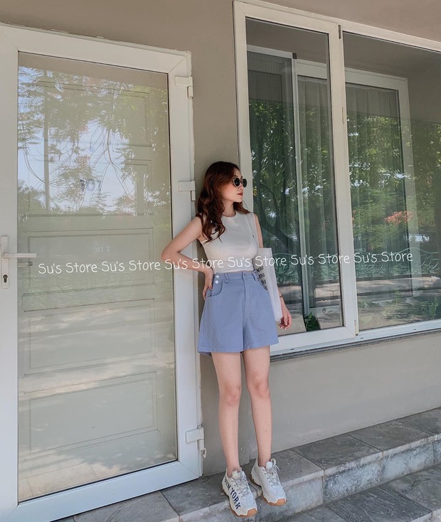 Nhờ chiếc crop top mà netizen mới biết Kim Yoo Jung có vòng eo đẹp mê, bí kíp mặc kín mà vẫn sexy là đây chứ đâu - Ảnh 9. Nhờ chiếc crop top mà netizen mới biết Kim Yoo Jung có vòng eo đẹp mê, bí kíp mặc kín mà vẫn sexy là đây chứ đâu - Ảnh 9.