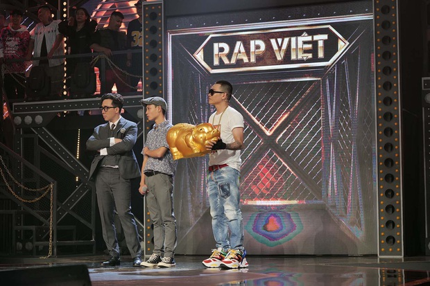 Với hơn nửa triệu lượt view, tập 2 Rap Việt là show thực tế có lượng người xem cùng lúc cao nhất Việt Nam mọi thời đại! - Ảnh 11. Với hơn nửa triệu lượt view, tập 2 Rap Việt là show thực tế có lượng người xem cùng lúc cao nhất Việt Nam mọi thời đại! - Ảnh 11.